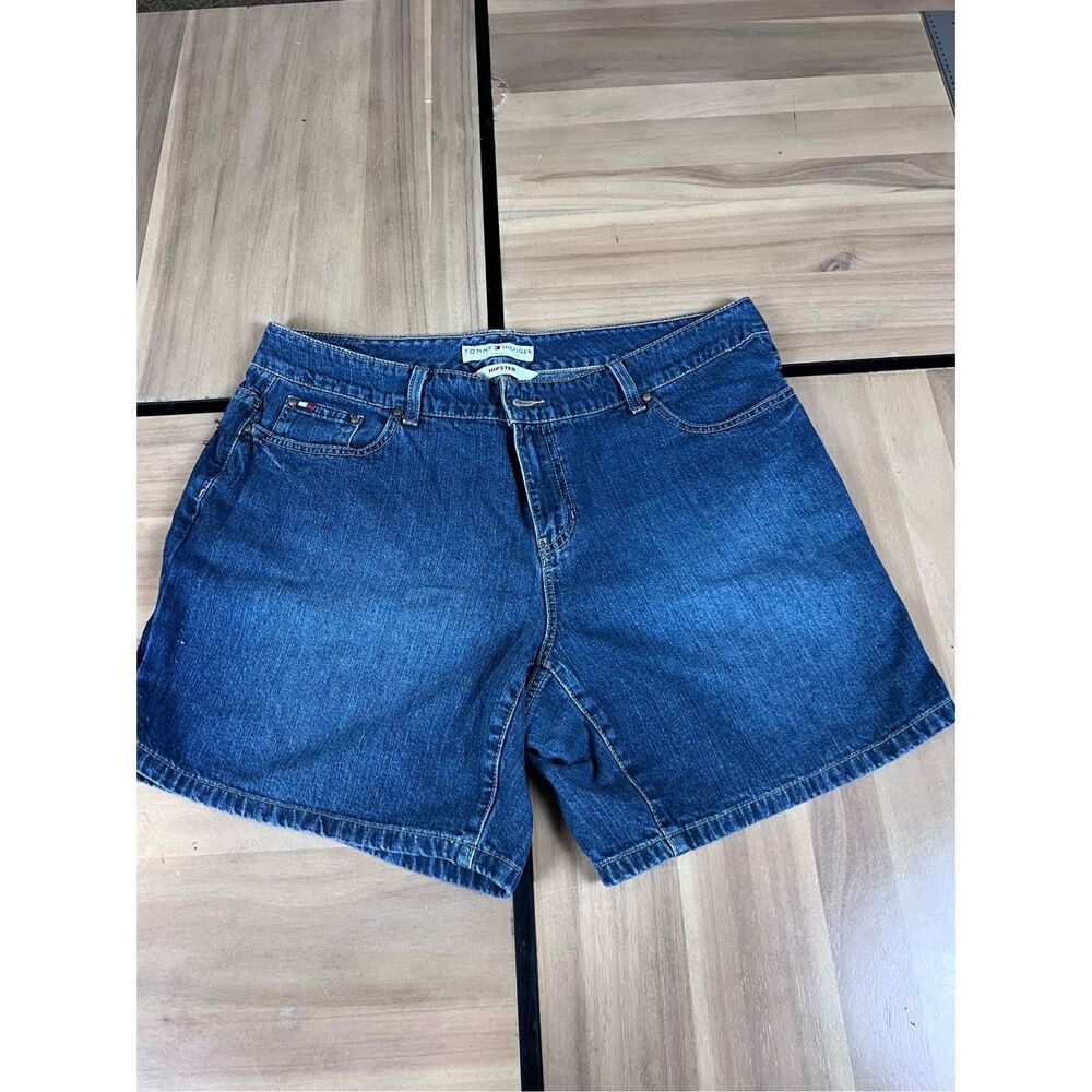 Tommy Hilfiger hipster fit shorts size 18